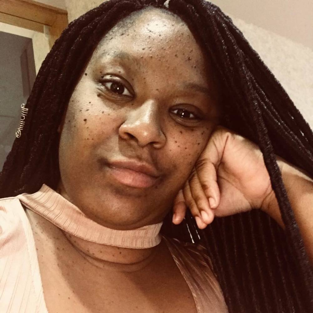 Meet your Posher, Crystal